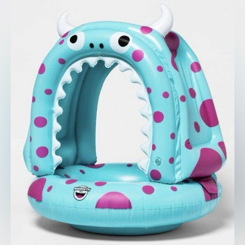 •NIB•Sun Squad Silly Monster Lil’ Canopy Float
